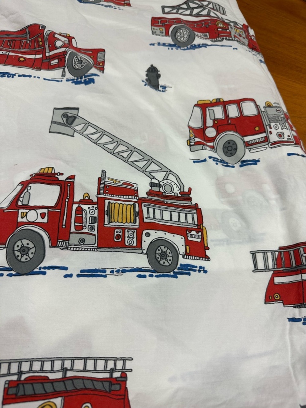 Like new! The Company Store twin fire truck duvet - Picture 3 of 6